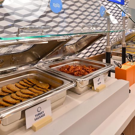홀리데이 인 익스프레스 앤 스위트 산호세 에어포트 호텔 새너제이 외부 사진